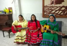 ROJISOPOLI UN GRUPO MUSICAL ORGULLOSAMENTE TARAHUMARA
