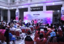 Conmemoran Día Internacional de los Pueblos Indígenas con exposición de dibujos hechos por integrantes de comunidad ódami