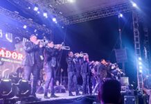 Enloquece la Arrolladora Banda Limón al público de Chihuahua en su gira 2022