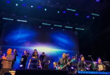 Los Ángeles Azules ponen a bailar a la Feria de Santa Rita